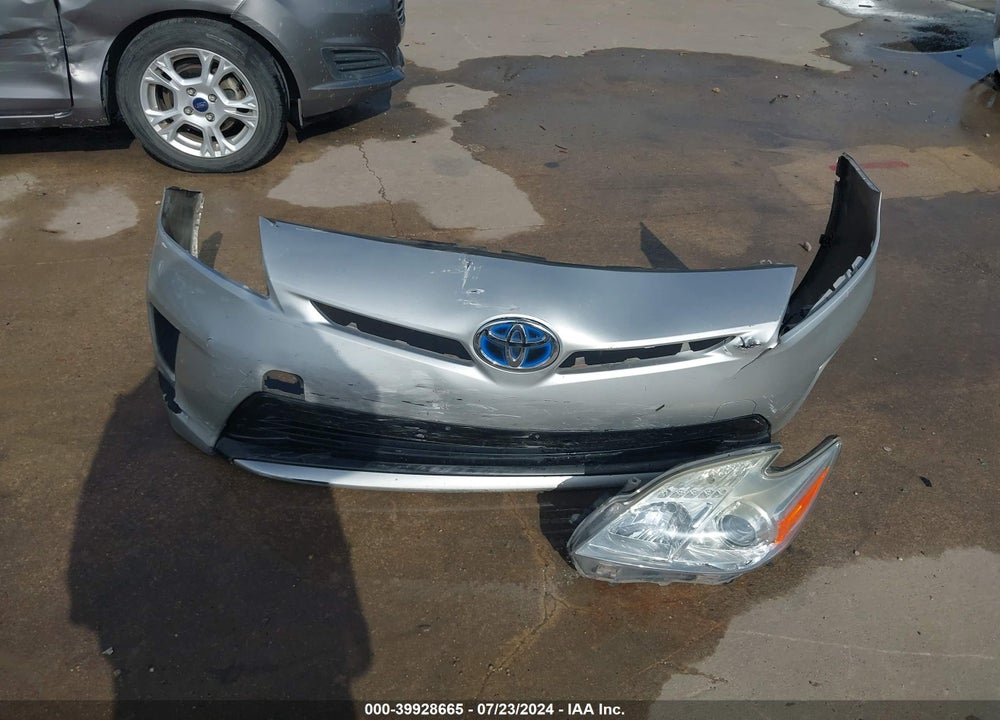 2015 TOYOTA PRIUS TWO VIN: JTDKN3DU2F1931112
