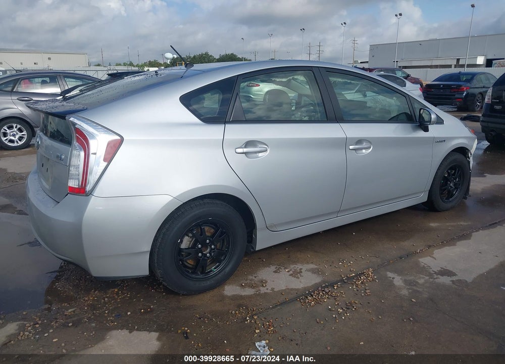 2015 TOYOTA PRIUS TWO VIN: JTDKN3DU2F1931112