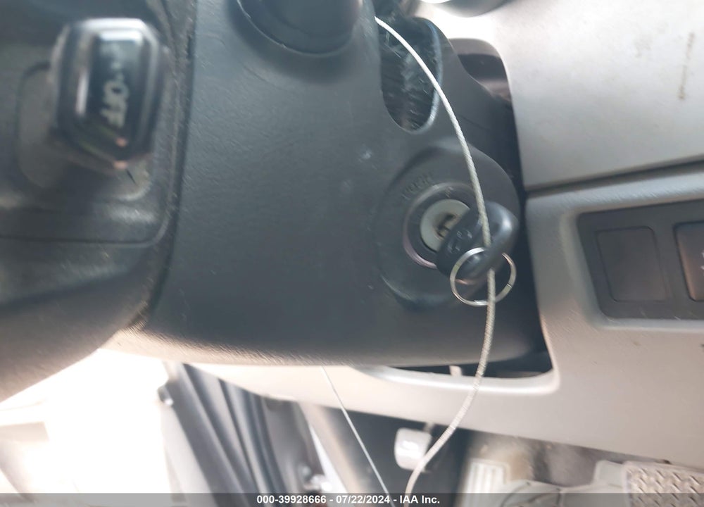 2008 TOYOTA TUNDRA BASE 4.7L V8 VIN: 5TFRT541X8X025828