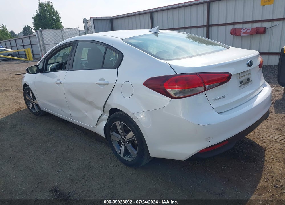2018 KIA FORTE LX VIN: 3KPFL4A75JE257345