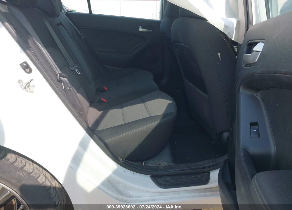 2018 KIA FORTE LX VIN: 3KPFL4A75JE257345