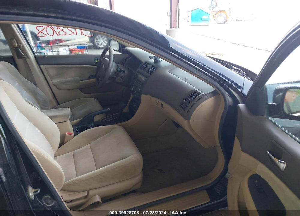 2003 HONDA ACCORD 2.4 LX VIN: 1HGCM56393A052162
