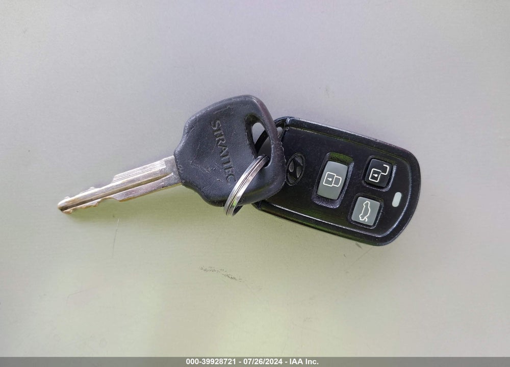 2004 HYUNDAI SONATA VIN: KMHWF25S04A985104