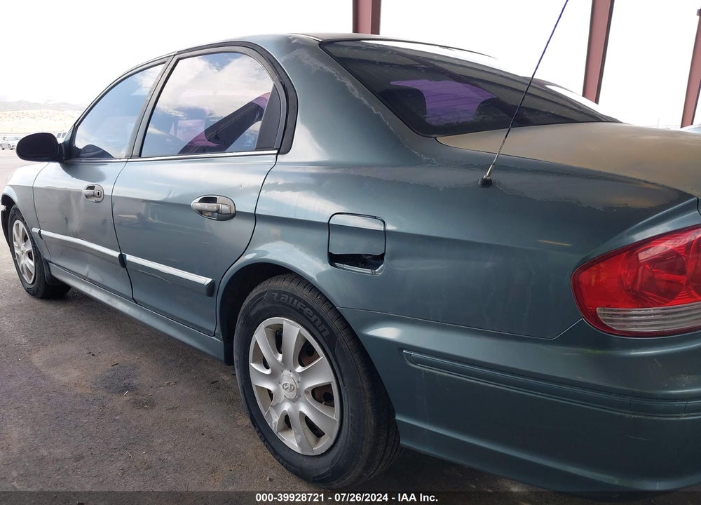 2004 HYUNDAI SONATA VIN: KMHWF25S04A985104