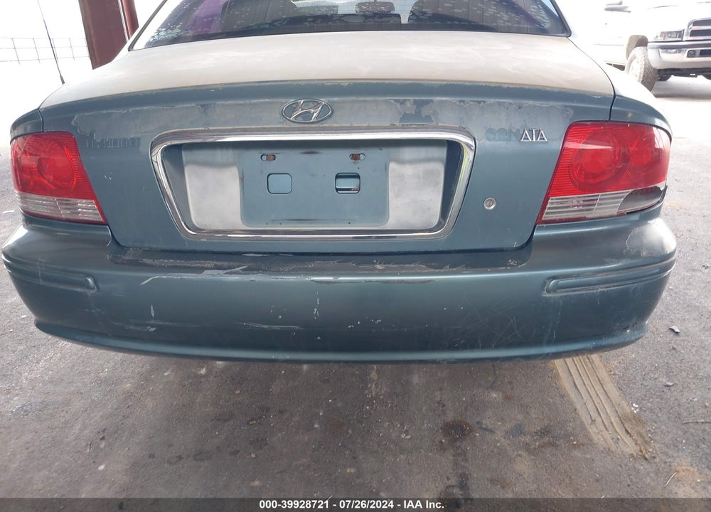 2004 HYUNDAI SONATA VIN: KMHWF25S04A985104