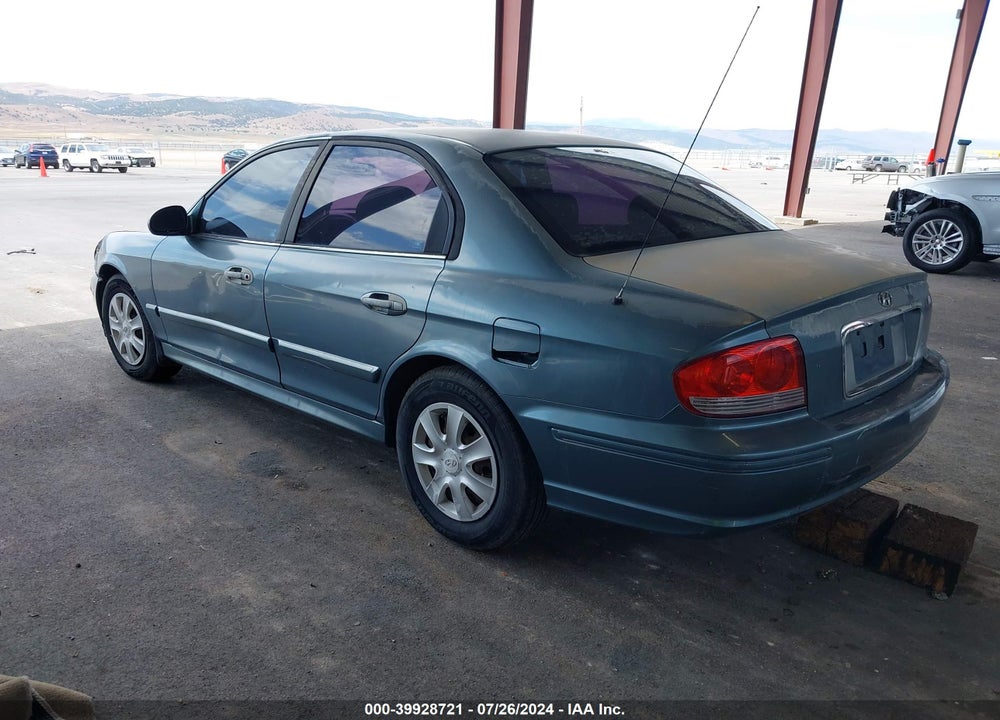 2004 HYUNDAI SONATA VIN: KMHWF25S04A985104