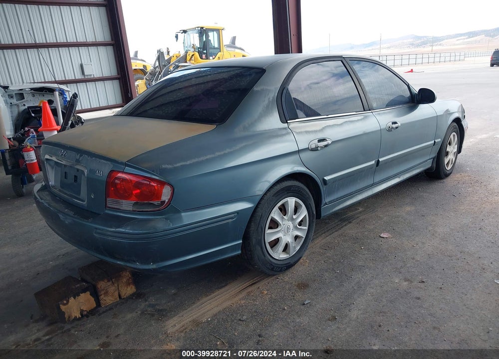 2004 HYUNDAI SONATA VIN: KMHWF25S04A985104