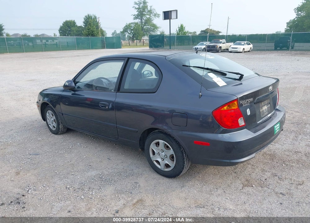 2005 HYUNDAI ACCENT GLS/GT VIN: KMHCG35C15U366963