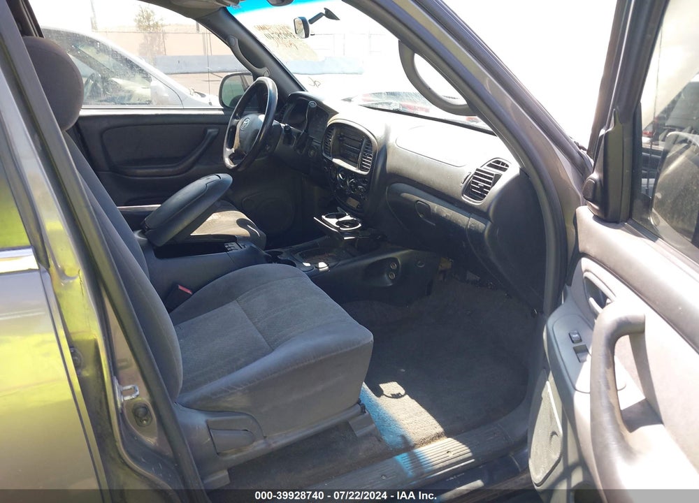 2004 TOYOTA TUNDRA SR5 V8 VIN: 5TBET34164S462785