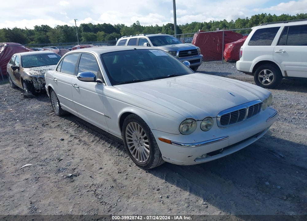 2005 JAGUAR XJ VANDEN PLAS VIN: SAJWA82CX5SG36759