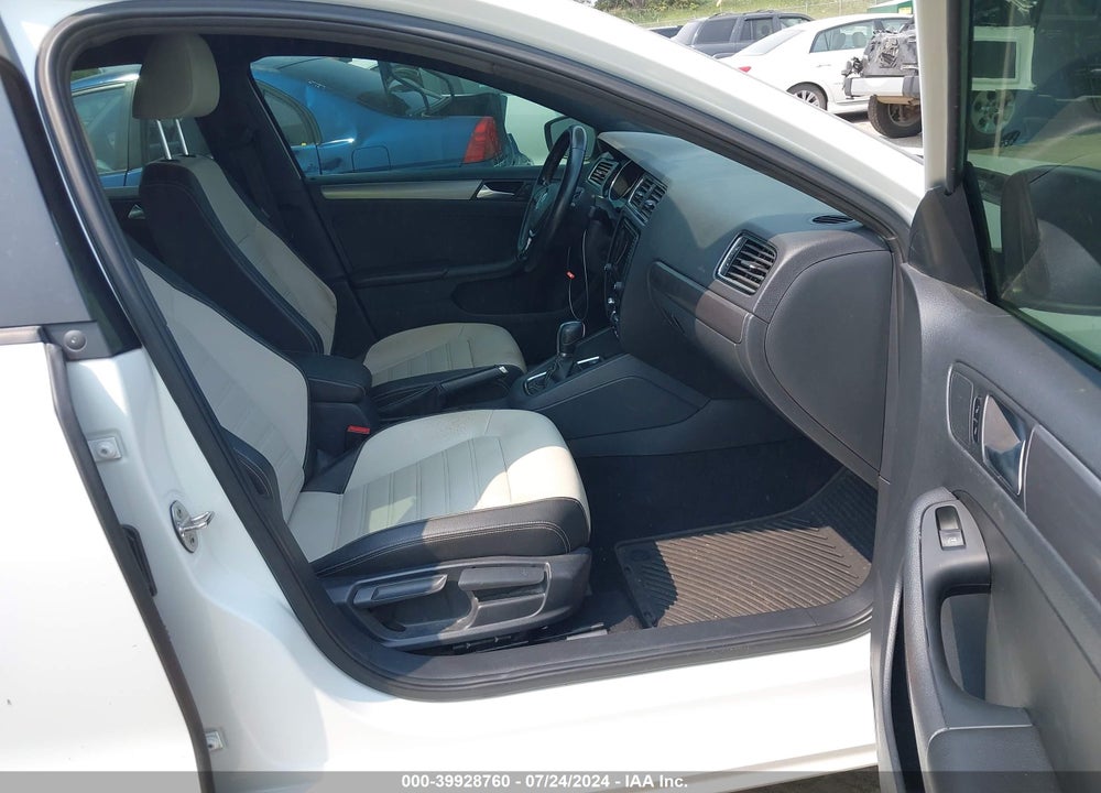 2016 VOLKSWAGEN JETTA 1.8T SPORT VIN: 3VWD17AJ6GM419232