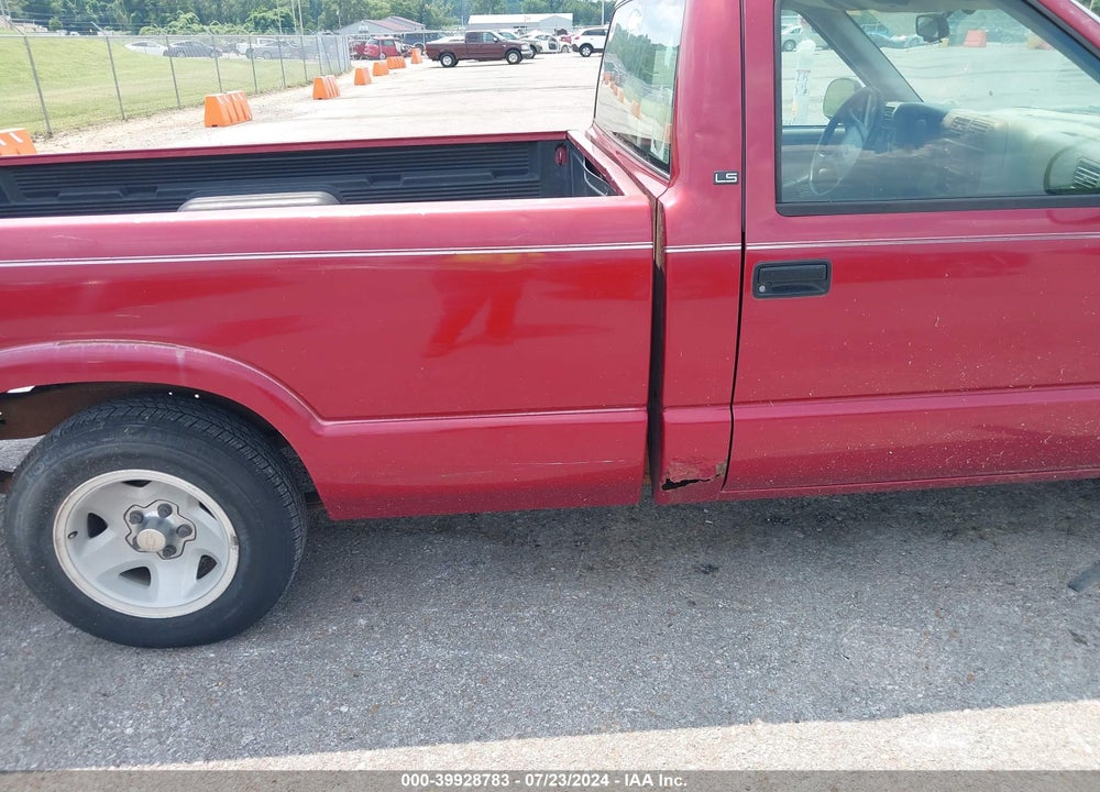 1996 CHEVROLET S TRUCK S10 VIN: 1GCCS1441TK235056