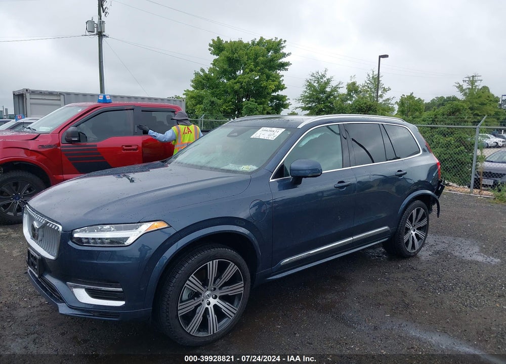 2024 VOLVO XC90 RECHARGE PLUG-IN HYBRID T8 ULTIMATE BRIGHT THEME 7-SEATER VIN: YV4H60CF8R1216023