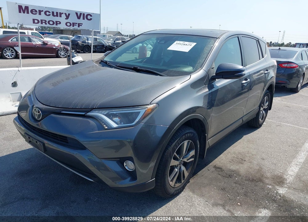 2018 TOYOTA RAV4 XLE VIN: 2T3WFREV4JW514190