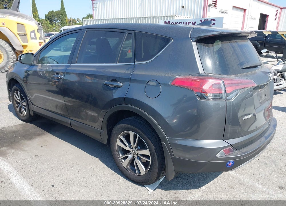 2018 TOYOTA RAV4 XLE VIN: 2T3WFREV4JW514190