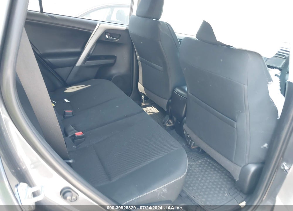 2018 TOYOTA RAV4 XLE VIN: 2T3WFREV4JW514190