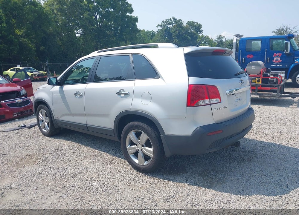 2013 KIA SORENTO EX V6 VIN: 5XYKUDA22DG411310