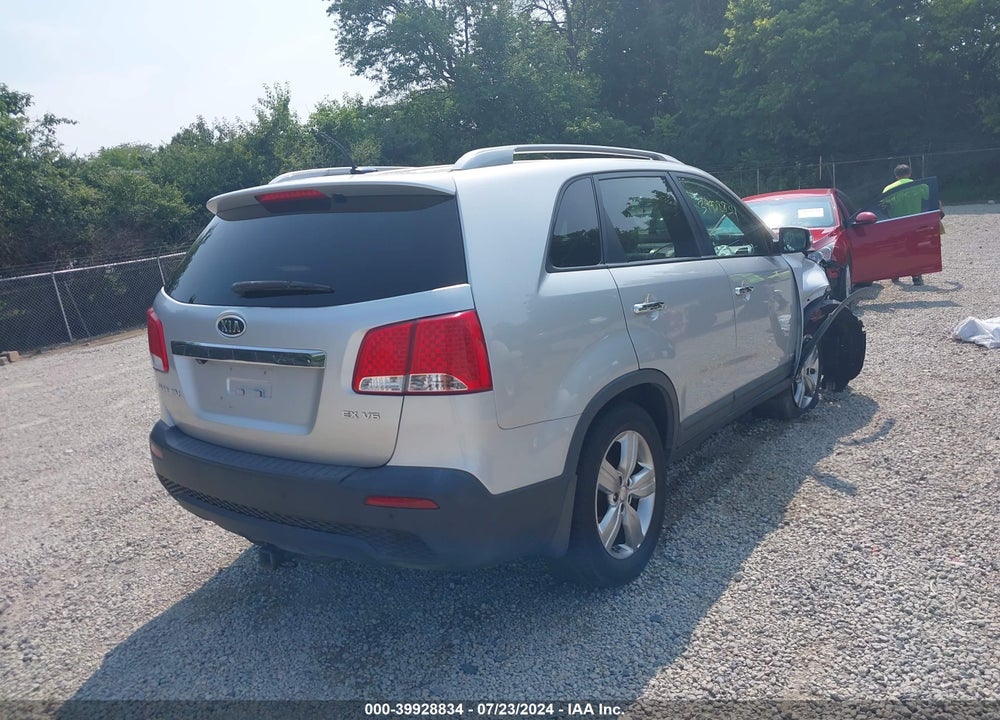 2013 KIA SORENTO EX V6 VIN: 5XYKUDA22DG411310
