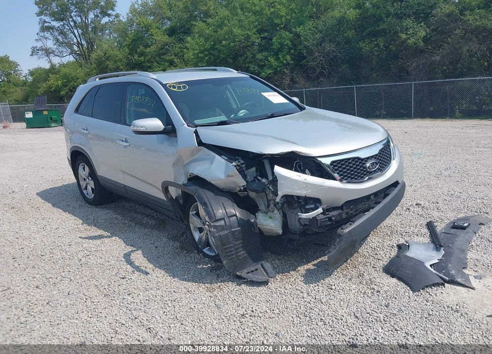 2013 KIA SORENTO EX V6 VIN: 5XYKUDA22DG411310