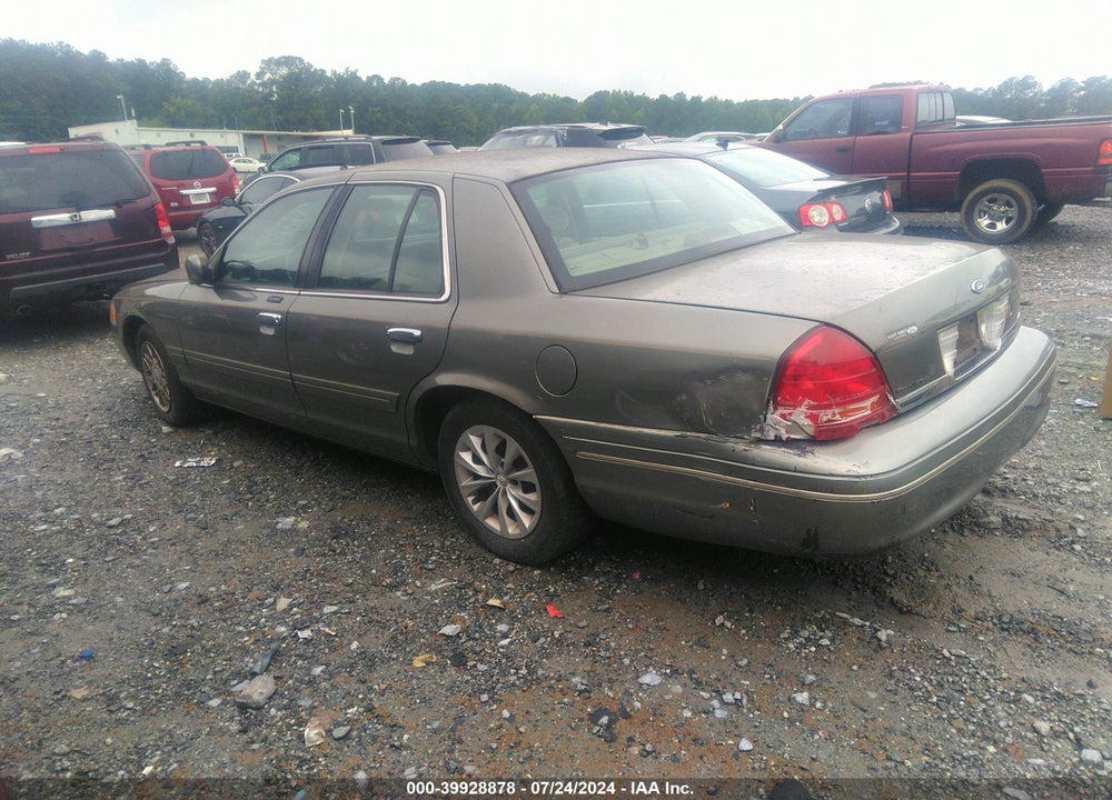 2002 FORD CROWN VICTORIA STANDARD VIN: 2FAFP73W52X147536