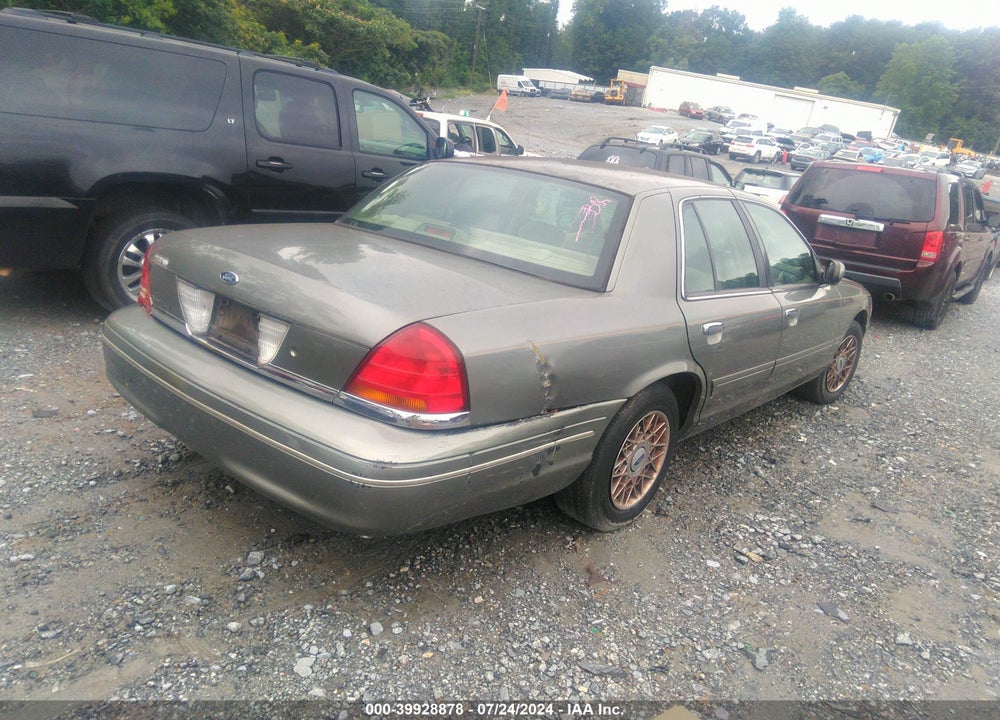 2002 FORD CROWN VICTORIA STANDARD VIN: 2FAFP73W52X147536