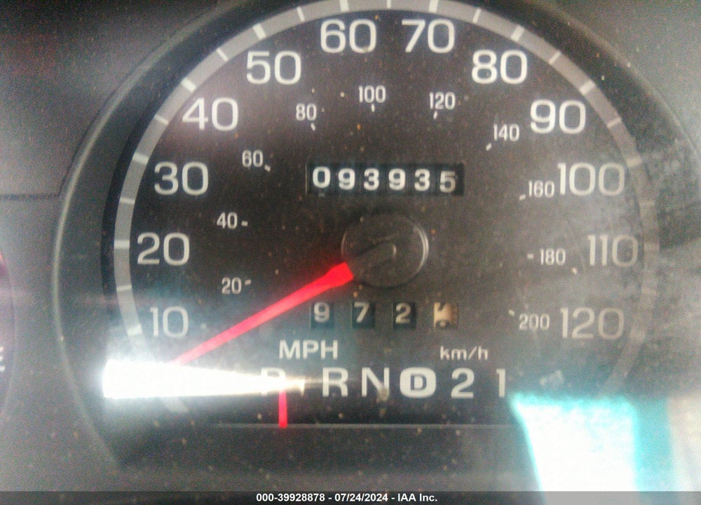 2002 FORD CROWN VICTORIA STANDARD VIN: 2FAFP73W52X147536