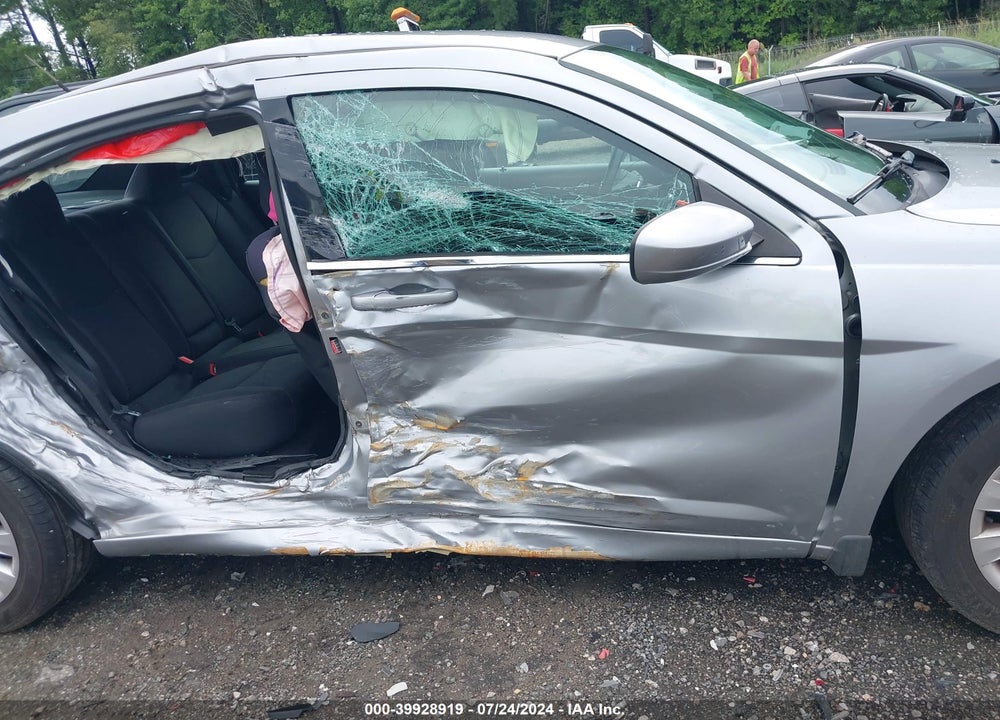 2014 CHRYSLER 200 LX VIN: 1C3CCBAB3EN141885