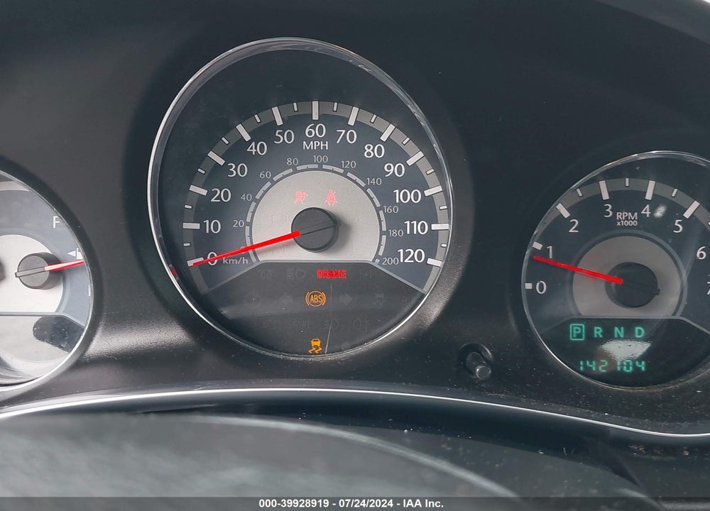 2014 CHRYSLER 200 LX VIN: 1C3CCBAB3EN141885