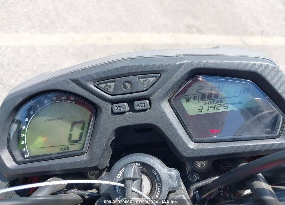 2018 HONDA CB650 F VIN: MLHRC7517J5000152
