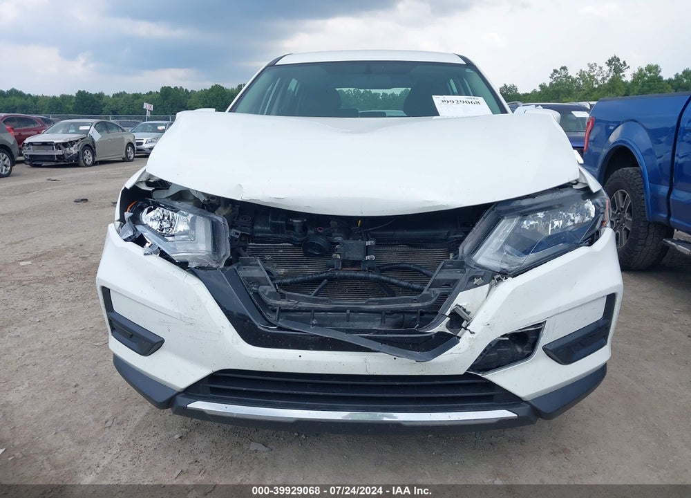 2018 NISSAN ROGUE S VIN: 5N1AT2MV6JC840308