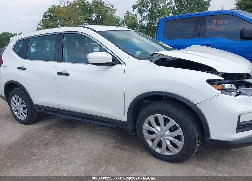 2018 NISSAN ROGUE S VIN: 5N1AT2MV6JC840308