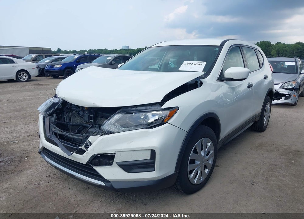 2018 NISSAN ROGUE S VIN: 5N1AT2MV6JC840308