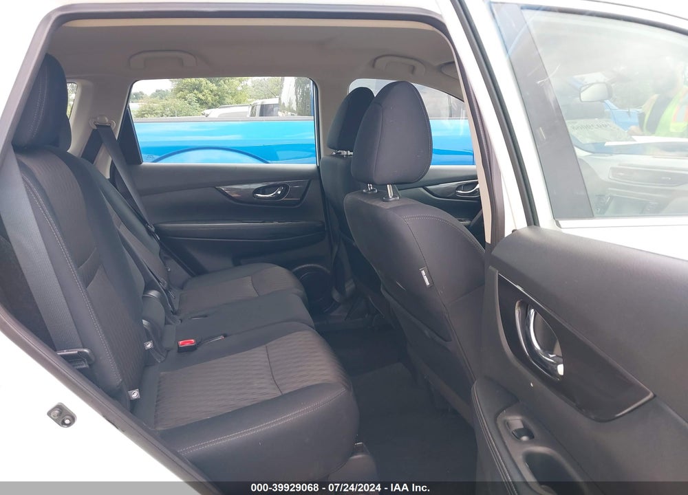 2018 NISSAN ROGUE S VIN: 5N1AT2MV6JC840308