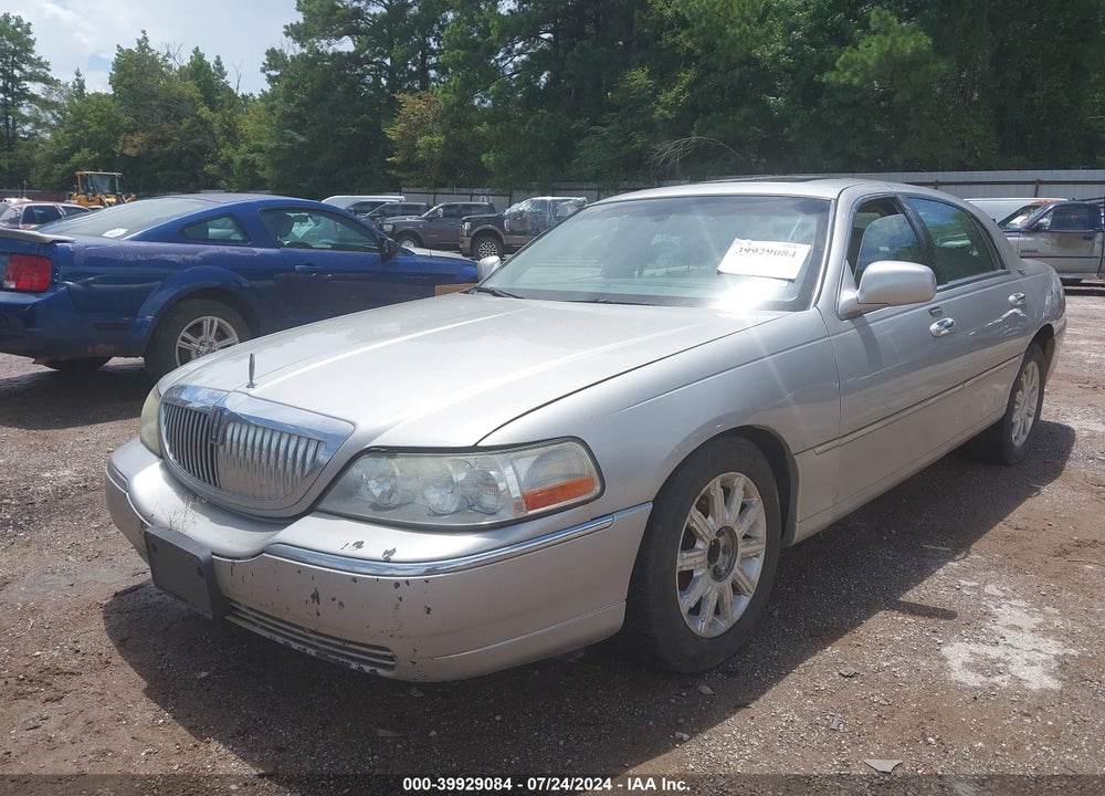 2007 LINCOLN TOWN CAR SIGNATURE LIMITED VIN: 1LNHM82V47Y622025