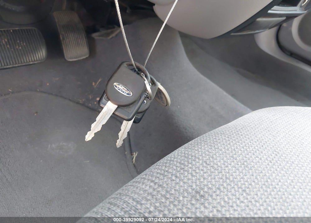 2002 FORD TAURUS SE VIN: 1FAHP53U62G185939