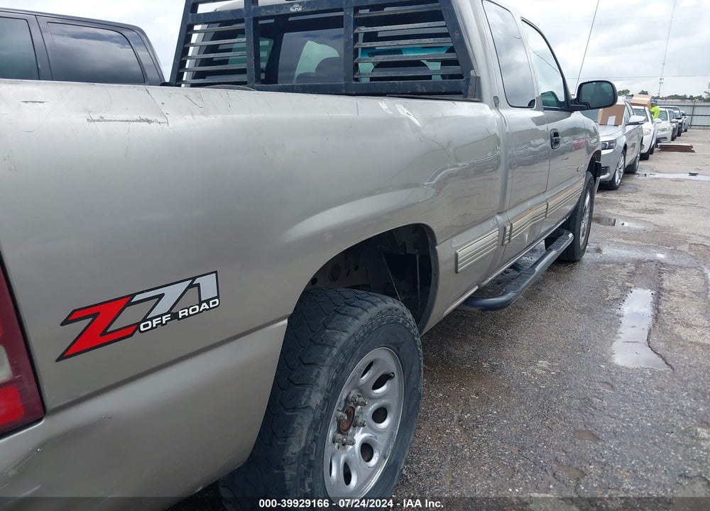 2000 CHEVROLET SILVERADO 1500 LS VIN: 2GCEK19T3Y1248164