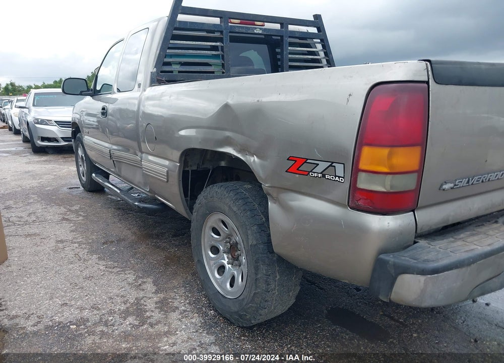 2000 CHEVROLET SILVERADO 1500 LS VIN: 2GCEK19T3Y1248164