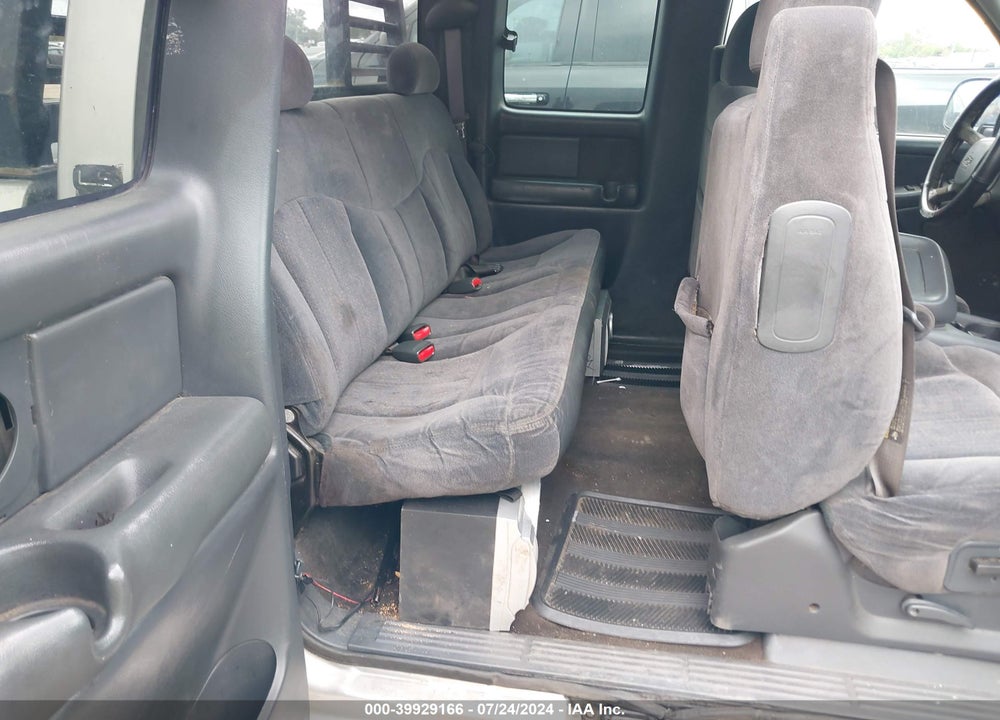 2000 CHEVROLET SILVERADO 1500 LS VIN: 2GCEK19T3Y1248164