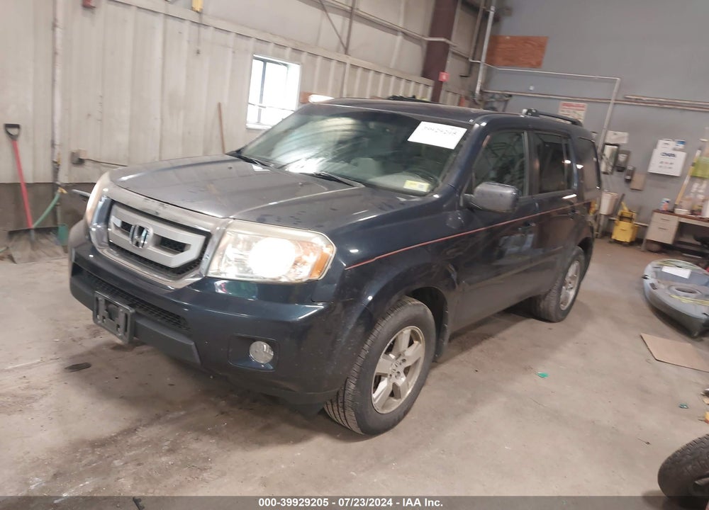 2011 HONDA PILOT EX VIN: 5FNYF4H49BB032112