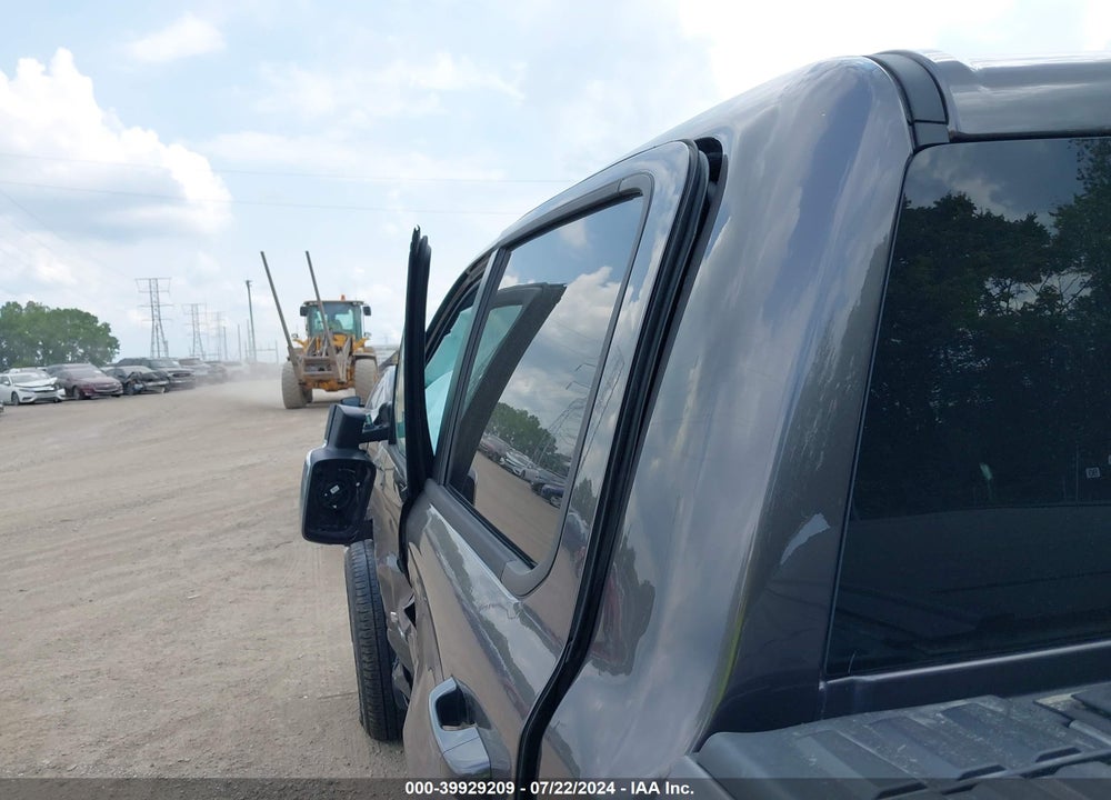 2023 RAM 1500 LAIE  4X4 5'7 BOX VIN: 1C6SRFJT8PN613546