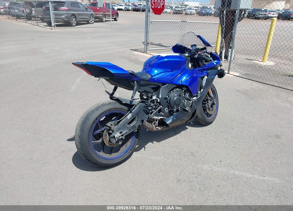 2023 YAMAHA YZFR1 VIN: JYARN66E8PA003498