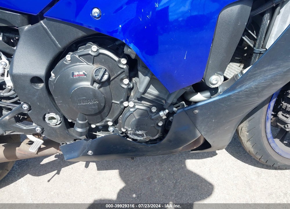 2023 YAMAHA YZFR1 VIN: JYARN66E8PA003498
