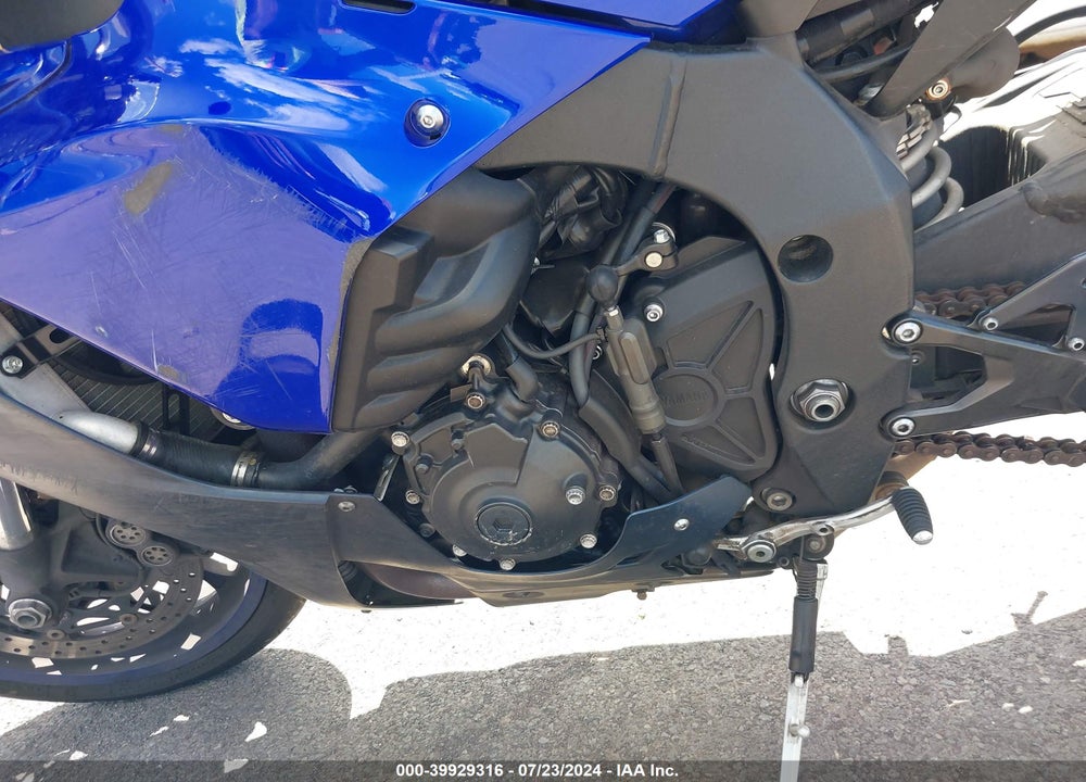 2023 YAMAHA YZFR1 VIN: JYARN66E8PA003498