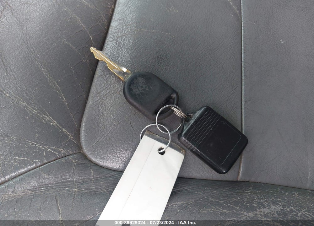2004 FORD EXPEDITION XLT VIN: 1FMPU16W54LA21415
