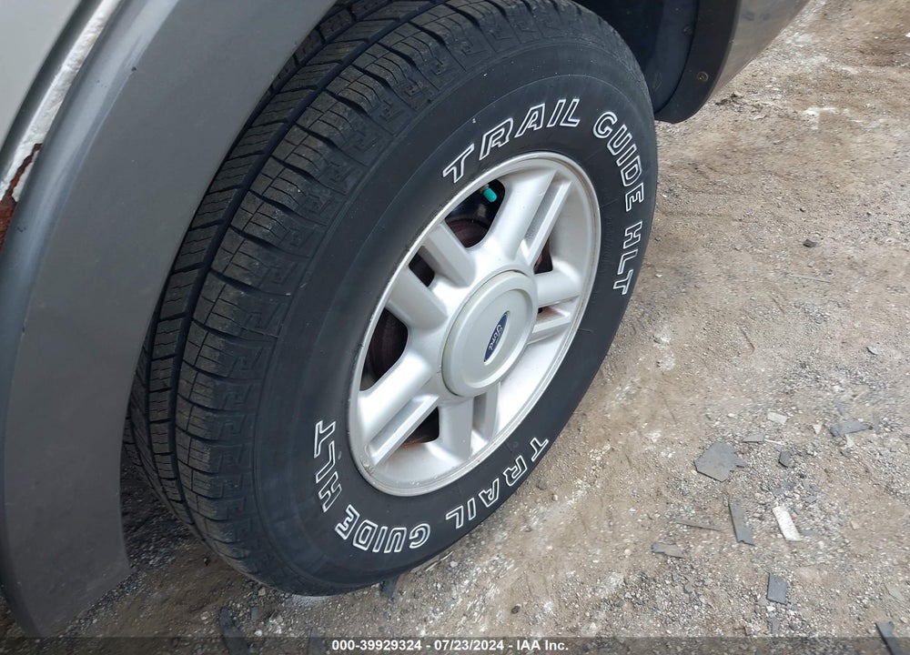 2004 FORD EXPEDITION XLT VIN: 1FMPU16W54LA21415