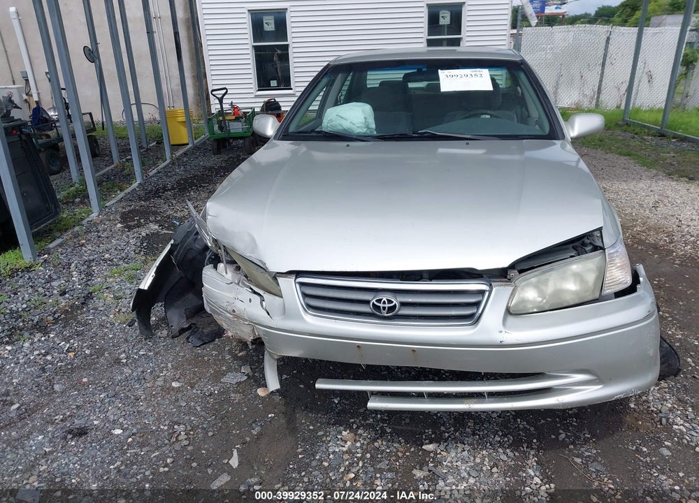 2001 TOYOTA CAMRY LE VIN: JT2BG22KX10596727
