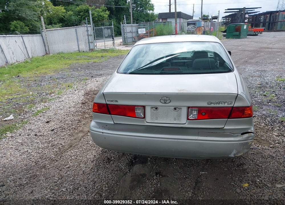 2001 TOYOTA CAMRY LE VIN: JT2BG22KX10596727