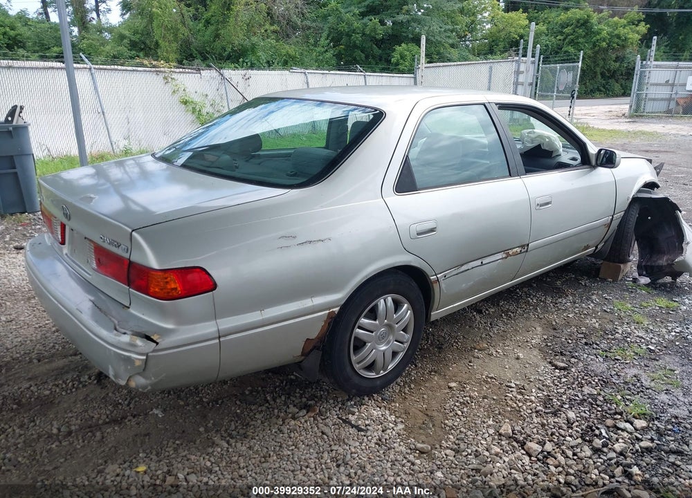 2001 TOYOTA CAMRY LE VIN: JT2BG22KX10596727