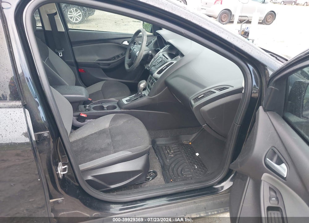 2014 FORD FOCUS SE VIN: 1FADP3F28EL396097