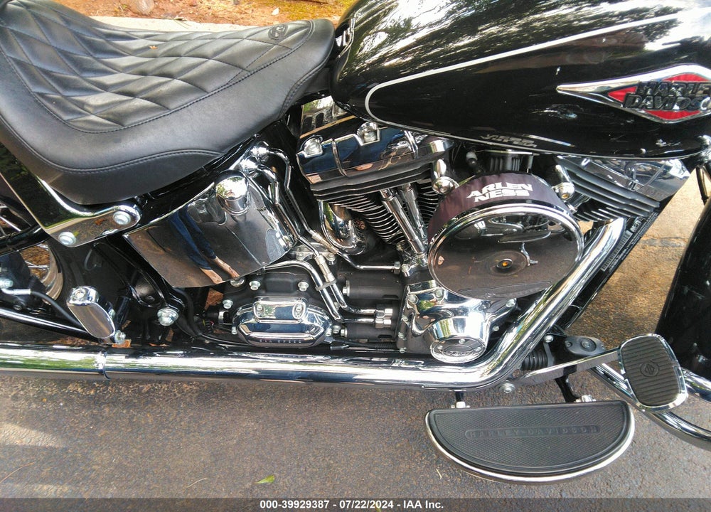 2012 HARLEY-DAVIDSON FLSTC HERITAGE SOFTAIL CLASSIC VIN: 1HD1BWV14CB018771